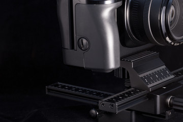 camera mounted on focus rail, selective focus,voluntary blur