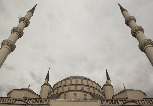 T&uuml;rkiye Ankara Kocatepe cami, İslamiyet mimari ve yapı cami minare namaz ve M&uuml;sl&uuml;manlık g&uuml;n g&ouml;k bulut