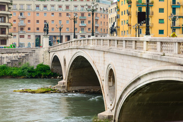 Fototapeta na wymiar bridge in Verona, Italy