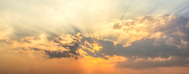 sky with clouds in the evening