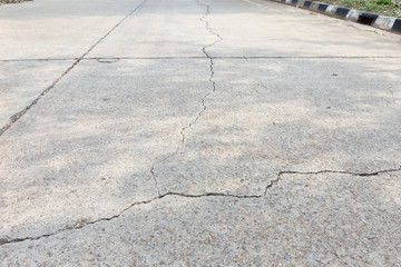 Obraz premium roads cracked