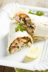 Wraps with shrimps