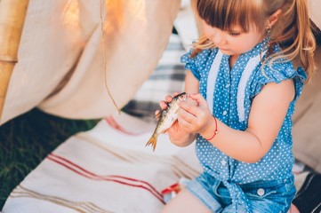 fishers day, a little girl, decor