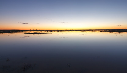 Laguna de las Salinas al atardecer. Reserva Natural de Las Lagunas de Villafáfila, Zamora.
