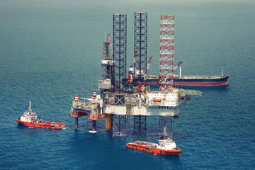 Offshore oil rig drilling platform(color tone)