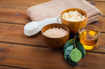 close up of himalayan pink salt and bath stuff
