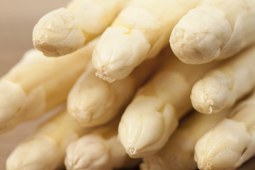 Spargelknospen von weißem Spargel