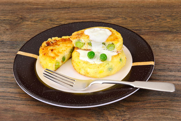 Cheesecake with Green Peas and Eggs.