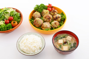 おいしそうな和風定食