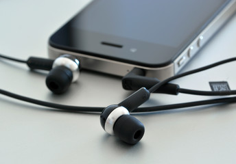 Black Earphones / In Ear / Phone - On Alloy