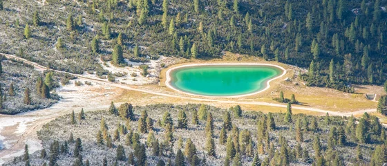Foto op Plexiglas Le Tofane lake, Dolomites © forcdan