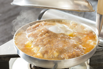 かつ丼を作る