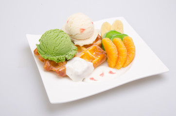 ice cream scoop with waffle