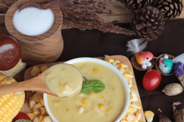 Corn cream soup and sweet corn delicious.