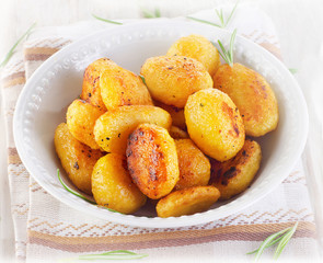 Roasted potatoes with rosemary