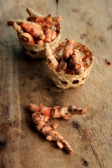 fresh turmeric with powder