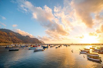 Fototapeta premium Fishing boats on the sunrise