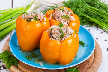 Peppers stuffed with rice and meat