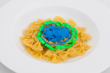 colored sauce pasta