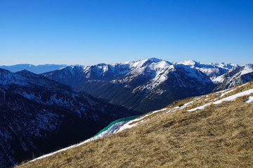 Krajobraz górski zimą © Aruru