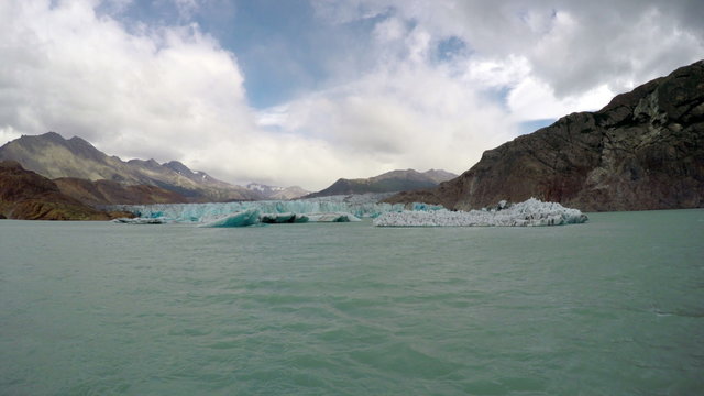Glacier and floating Icebergs II 4K