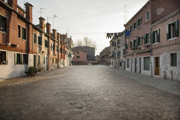 Fototapeta na wymiar tipiche abitazioni nell'isola della Giudecca a Venezia