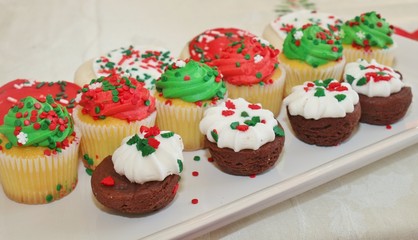 Cupcakes and cookies