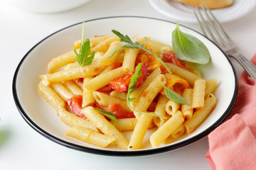 pasta with cheese and tomato sauce