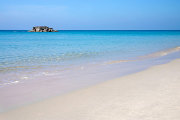 Fototapeta na wymiar Blue sea and white sand beaches Andaman Sea, Thailand