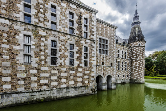 Sur le Cot&eacute; du Ch&acirc;teau de Jehay - Amay Belgique