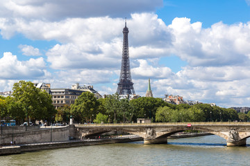 Fototapeta na wymiar Seine and Eiffel tower in Paris
