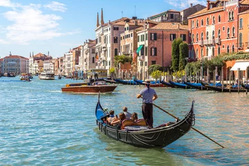 Foto op Plexiglas Gondels Gondel op Canal Grande in Venetië