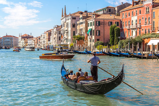 Fototapeta Gondola on Canal Grande in Venice