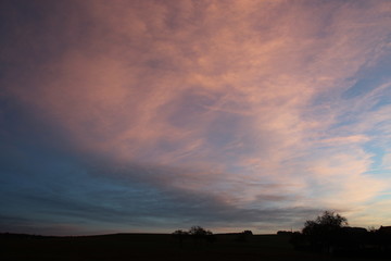 Morgenrot über Naturlandschaft