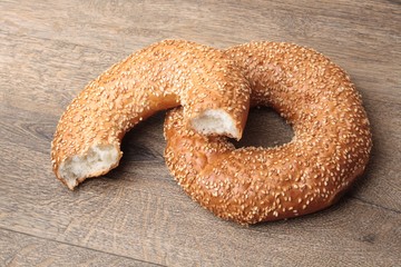 bagel with sesame seeds and milk