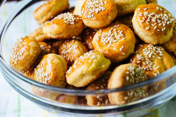 Golden breakfast buscuits 