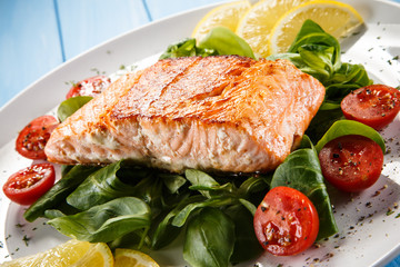 Grilled salmon and vegetables 