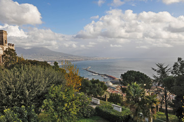 Fototapeta na wymiar Il golfo di Napoli dalla Certosa di San Martino