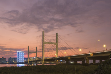 Fototapeta na wymiar Sunset and night view of Chongyang Bridge