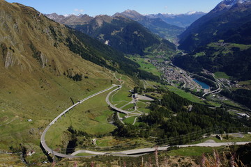 Fototapeta na wymiar Blick vom Gotthardpass auf Airolo im Valle Leventina