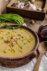 Cream soup of parsley root