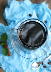 mocna czarna kawa z cynamonem