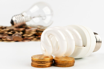 Energy-saving lamp and incandescent lamp