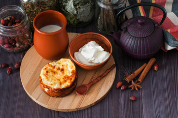 Cottage cheese casserole with sour cream