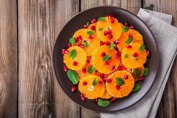 Citrus salad: tangerine, pomegranate and mint
