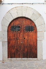 Fototapeta na wymiar Wooden medieval style front door