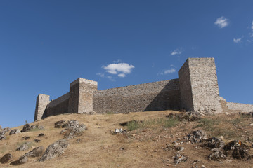 Fototapeta na wymiar Antiguo castillo del municipio de Aracena en la provincia de Huelva, Andalucía