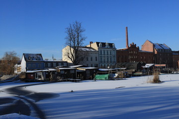 Winter in Brandenburg, Fischerkiez und Mühlendamm am gefrorenen Stadtkanal