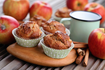 apple muffins