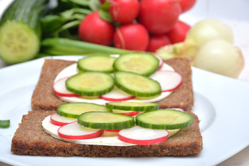 Healthy sandwiches for breakfast